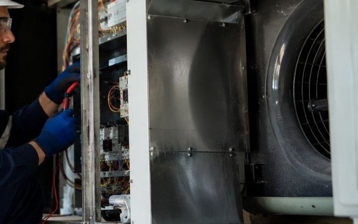 HVAC industrial controle temperatura galpão MBS Itajaí SC